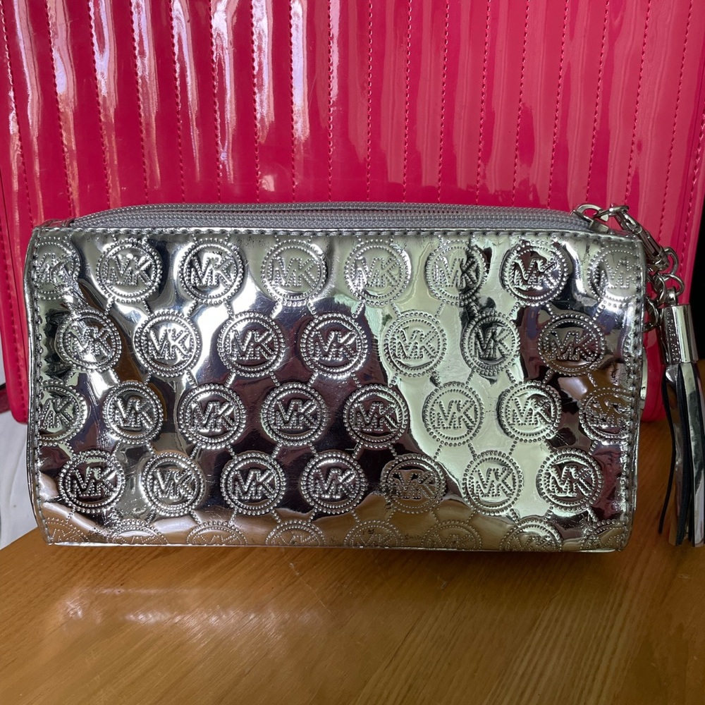 Michael Kors make up bag